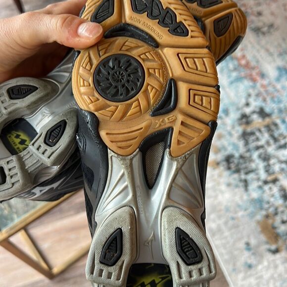Mizuno Wave Lightning RX3 women's volleyball sz 8.5 Blacl Yellow Gray - Picture 11 of 11